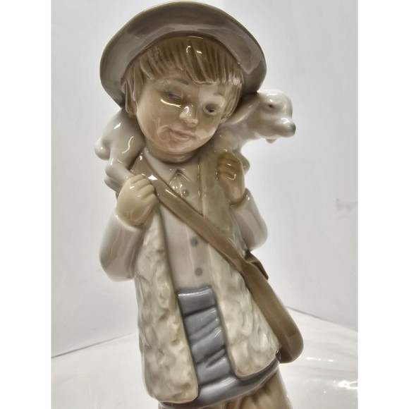 Young Shepherd Boy Lamb Zaphir Spain Vintage Figurine By Lladro - Picture 8 of 13